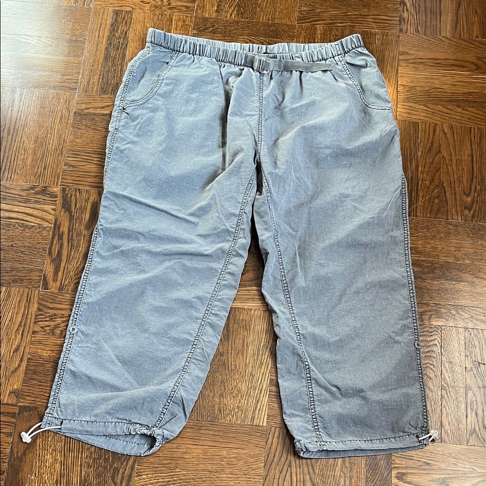 White Sierra Women's Gray Capris